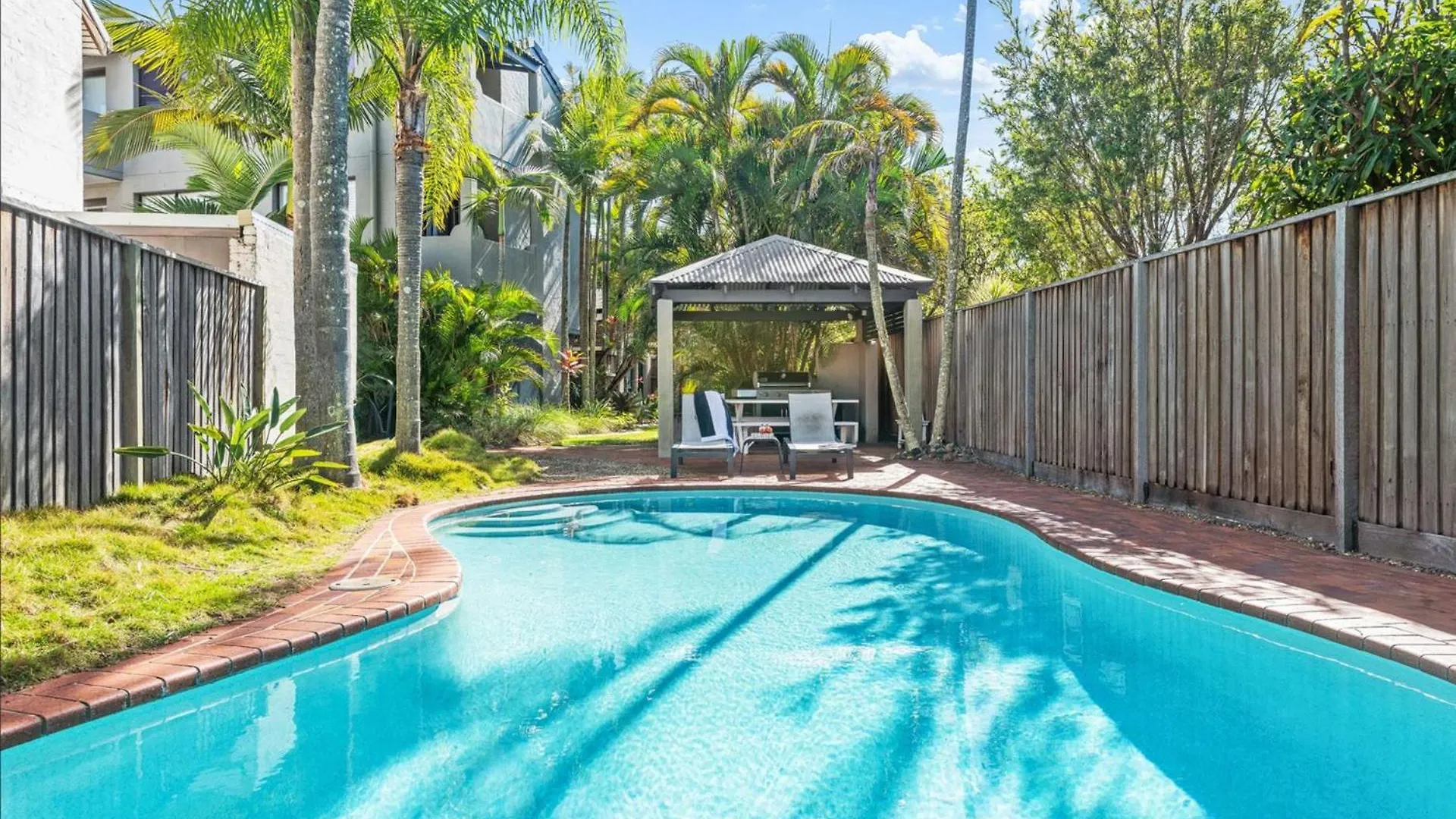 Apartment 1 Belmondos Noosa Heads